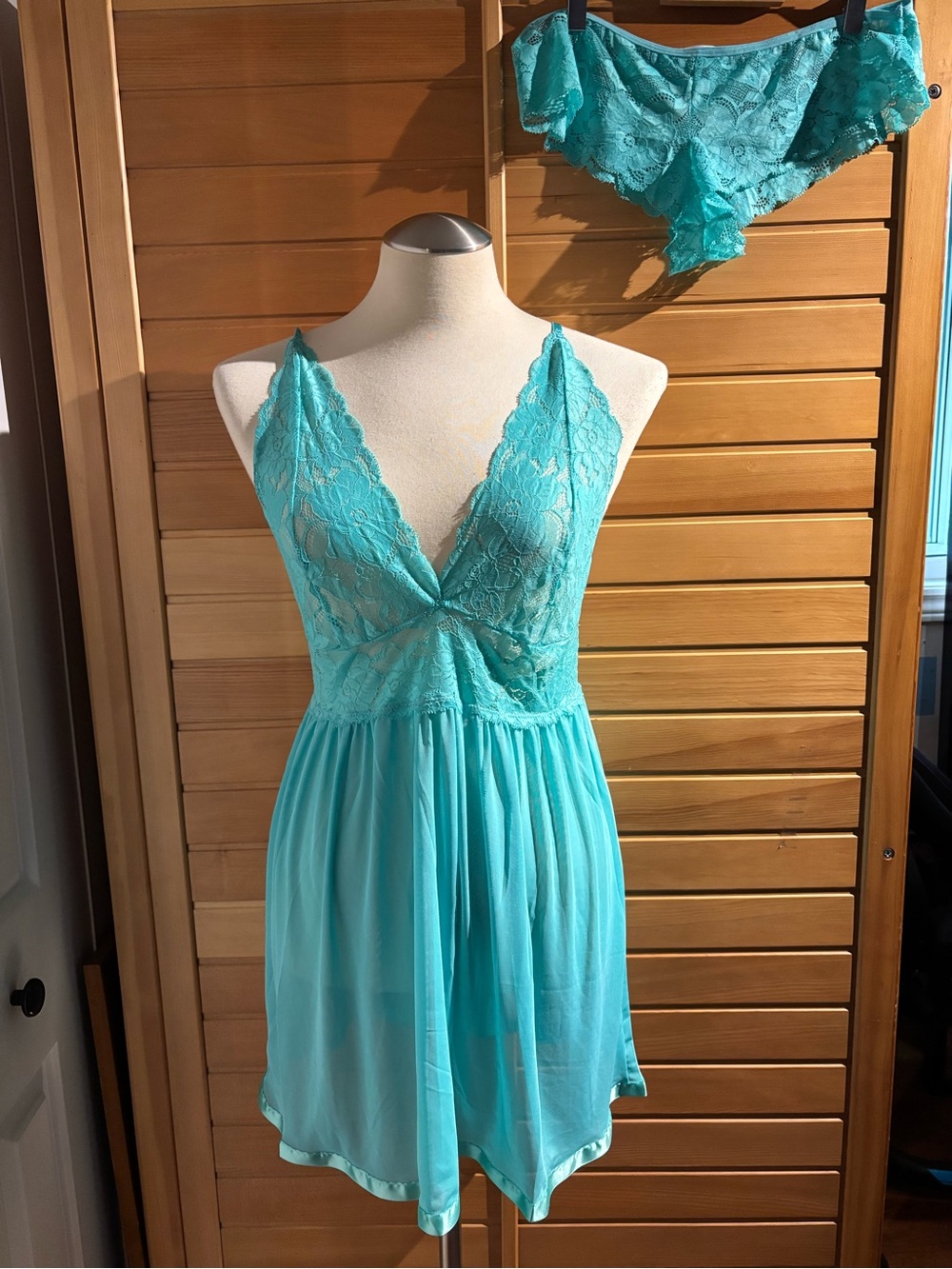 BNWT Sheer Lace Plunge Chemise in Turquoise with Matching Panty